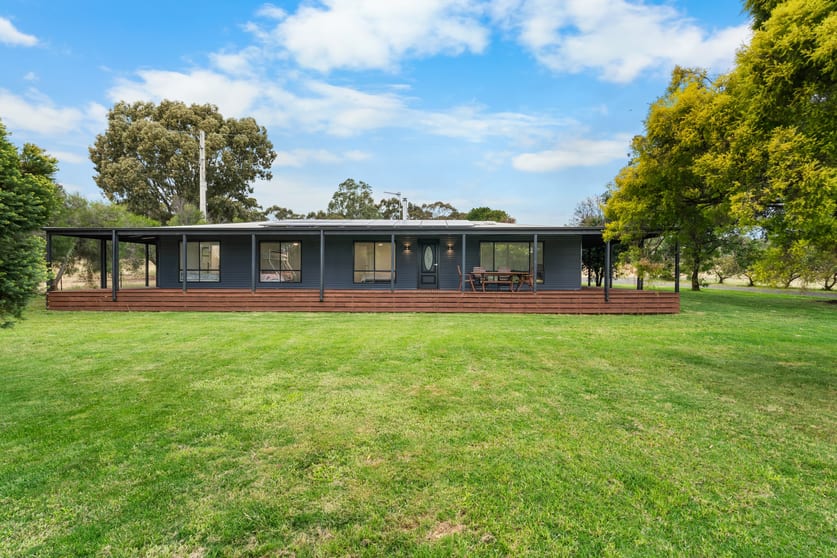 Click to view all images 285 Bromfields Road Northwood VIC 3660 - Image 1