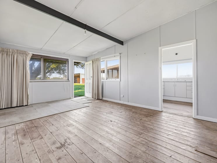 Click to view all images 340 Lone Pine Road Garfield VIC 3814 - Image 3