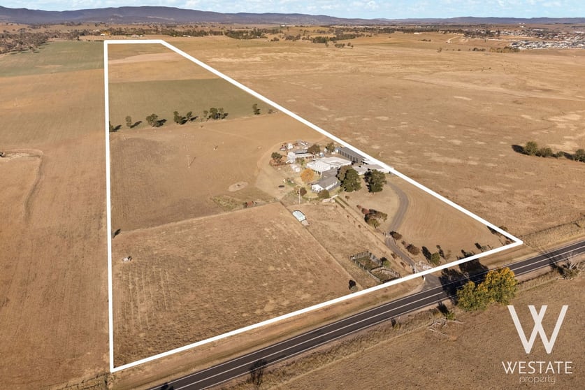 Click to view all images 670 Sofala Road Laffing Waters NSW 2795 - Image 1