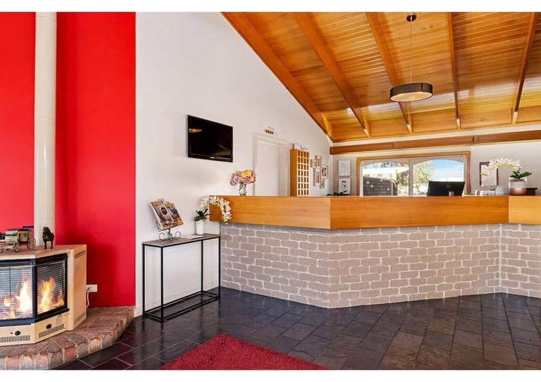 Click to view all images Motel business for sale in East Wagga Wagga - Image 2