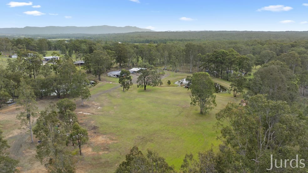 Click to view all images 1542 Wine Country Drive North Rothbury NSW 2335 - Image 1