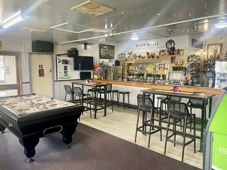 Hotel  business for sale in Bluff - Image 3
