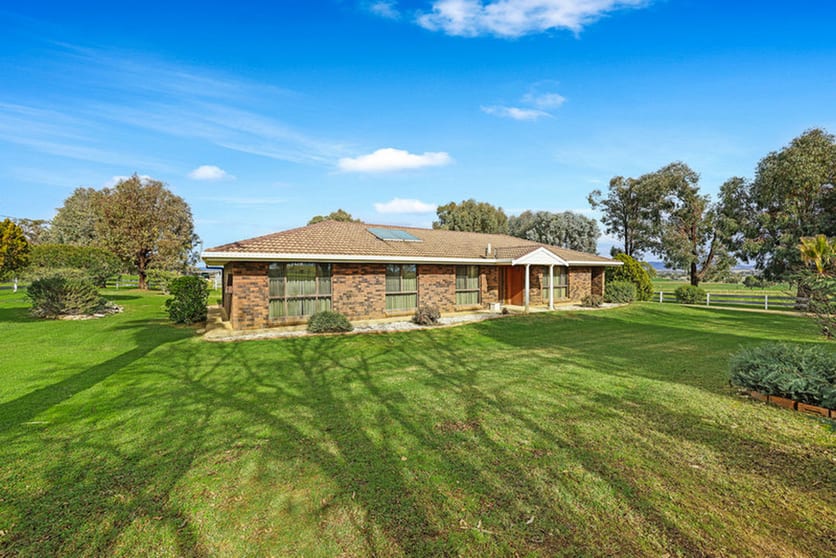 Click to view all images 293 Meadows Lane Tamworth NSW 2340 - Image 1