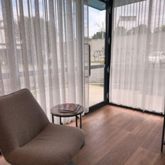 Click to view all images Beauty Salon business for sale in Islington - Image 3