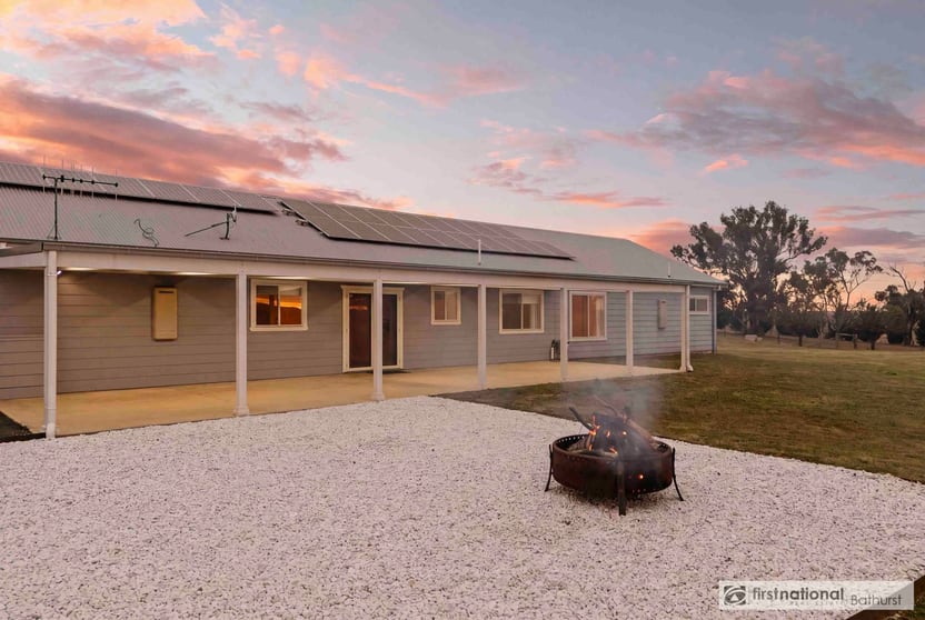 Click to view all images 107 Thompsons Hill Retreat White Rock NSW 2795 - Image 3