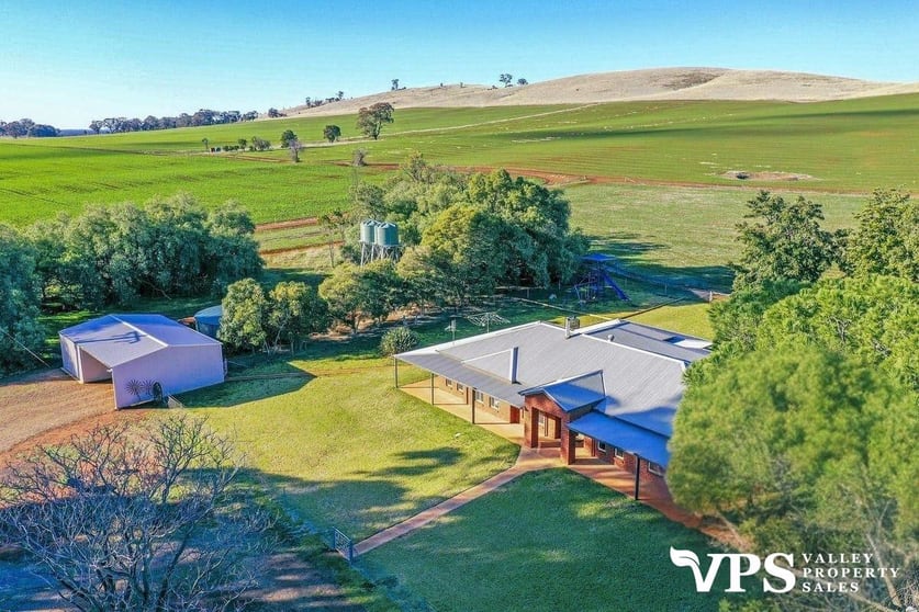 Click to view all images 345 Dookie-Devenish Dookie VIC 3646 - Image 2