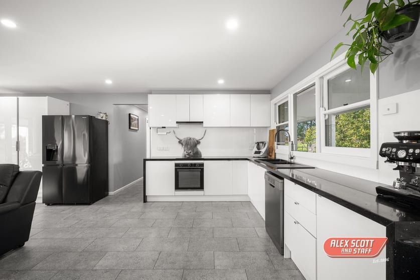 Click to view all images 850 Koo Wee Rup Longwarry Road Bayles VIC 3981 - Image 3
