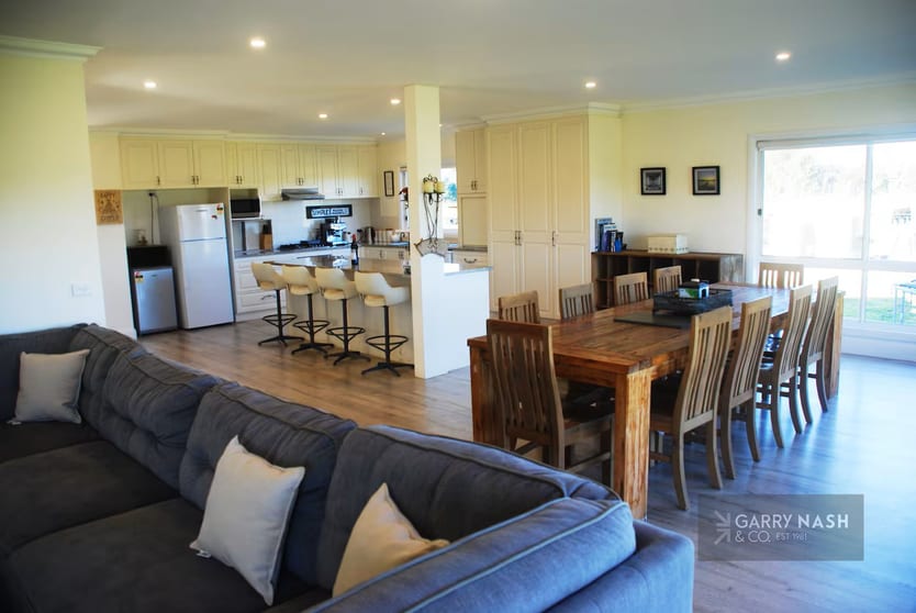 Click to view all images 190 Reillys Lane Oxley VIC 3678 - Image 2