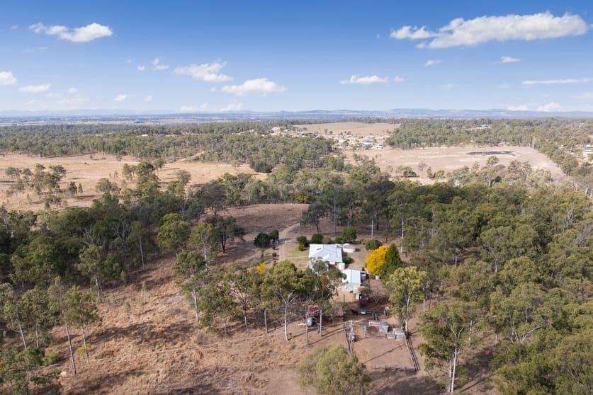 Click to view all images 371 Woodlands Drive Gatton QLD 4343 - Image 3