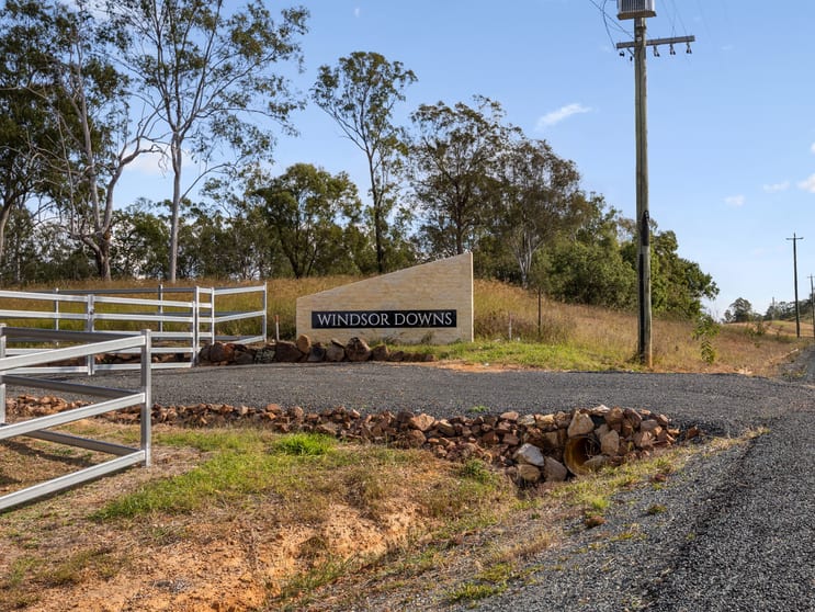 Click to view all images 156 Cambridge Drive Mount Hallen QLD 4312 - Image 2