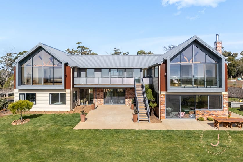 Click to view all images 1643 Bridport Road Bridport TAS 7262 - Image 1