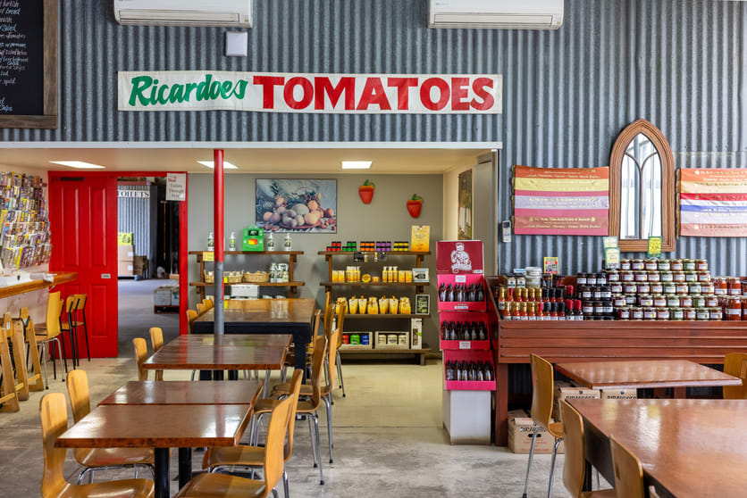 Click to view all images 'Ricardoes Tomatoes' 221 Blackmans Point Road Blackmans Point NSW 2444 - Image 1