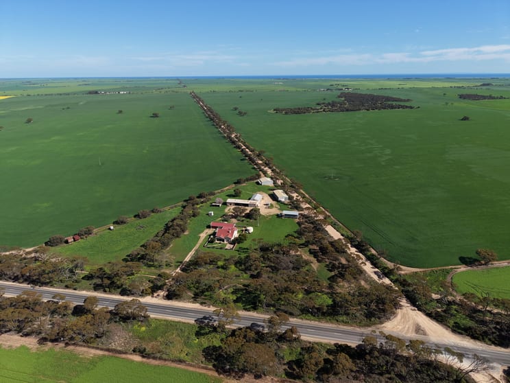 8158 Spencer Highway Alford SA 5555 - Image 1