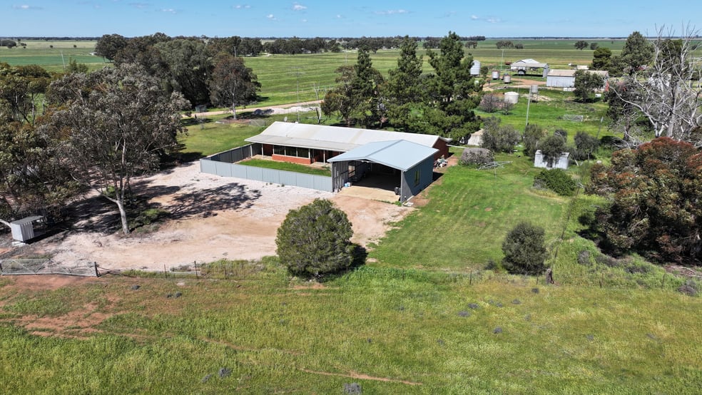 Click to view all images 80 Calorafield Road Murrami NSW 2705 - Image 2