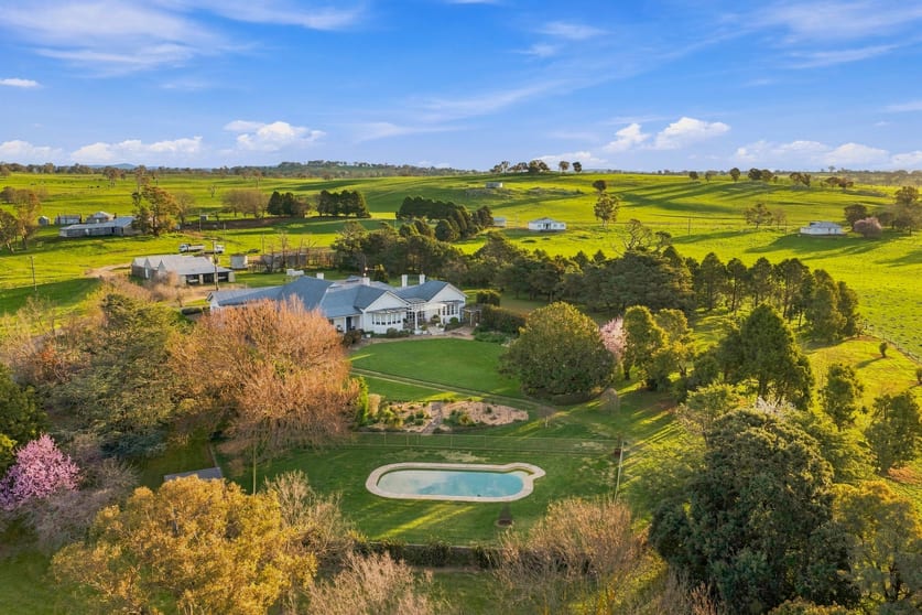 Click to view all images 594 Dog Trap Road Yass NSW 2582 - Image 2