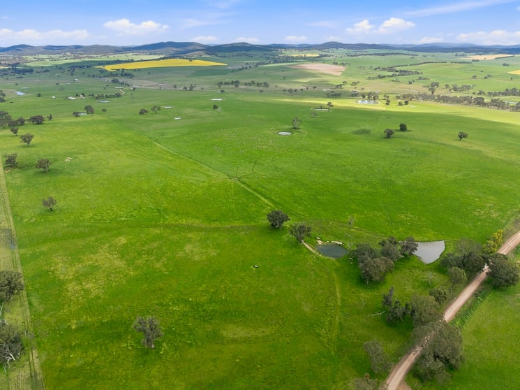 Click to view all images 1784 Gumble Road Gumble NSW 2865 - Image 2
