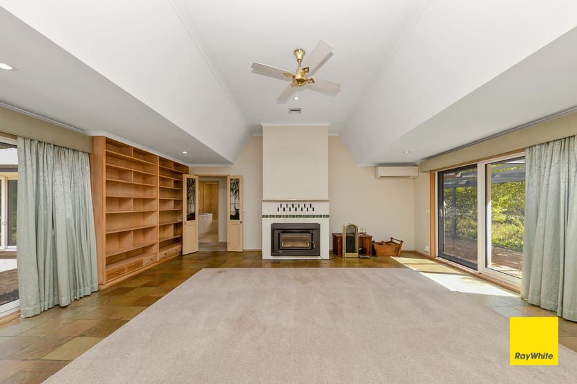 Click to view all images 305 Shingle Hill Way Gundaroo NSW 2620 - Image 3