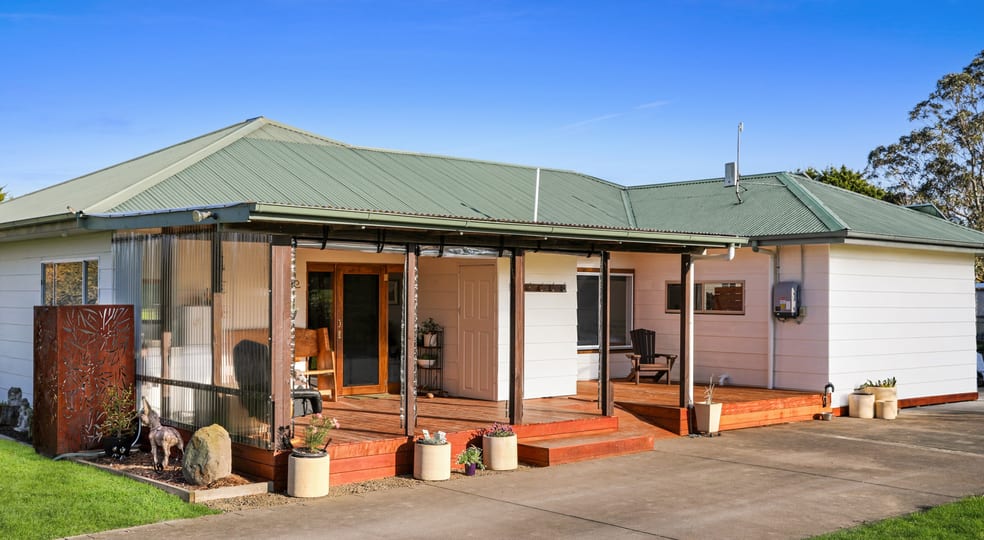 Click to view all images 715 Falls Road Fish Creek VIC 3959 - Image 2