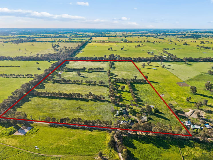 Click to view all images 253 Clear Creek Road Byawatha VIC 3678 - Image 3