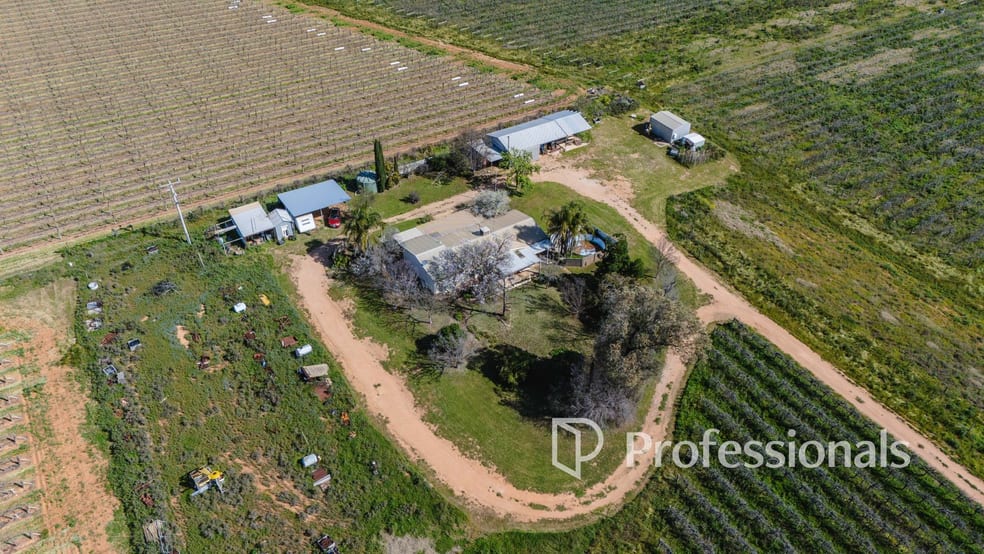 Click to view all images 57 First Street Merbein VIC 3505 - Image 2