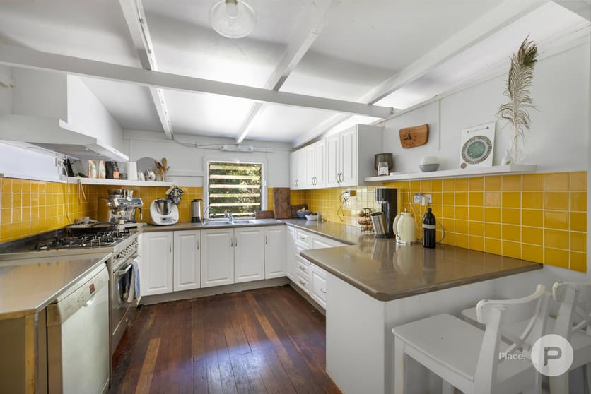 Click to view all images 2194 Old Gympie Road Glass House Mountains QLD 4518 - Image 2