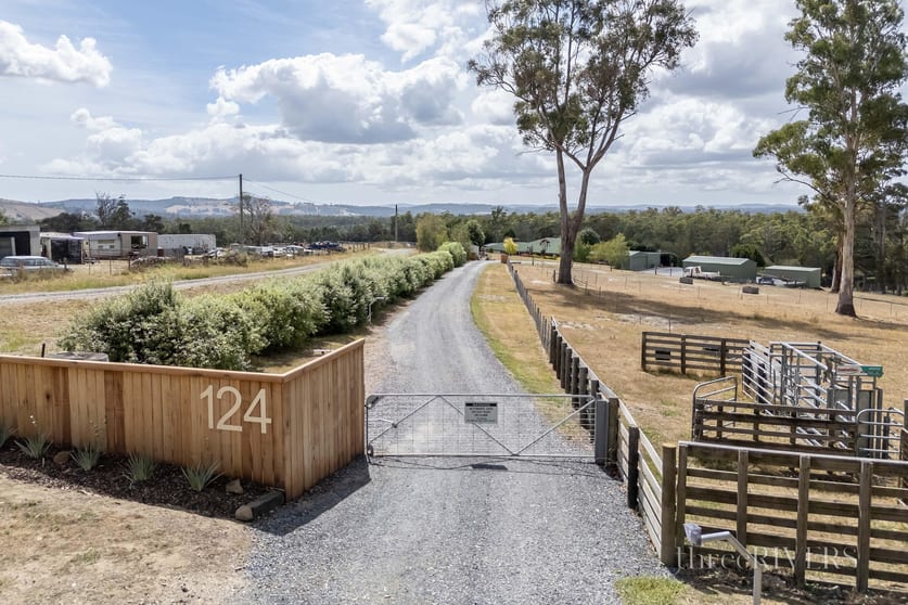 Click to view all images 124 Glengarry Drive Glengarry TAS 7275 - Image 2