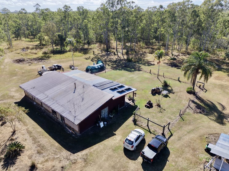 Click to view all images 824 Ferry Road Rosedale QLD 4674 - Image 3
