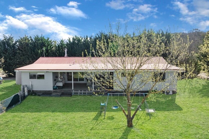 Click to view all images 377 Dewsburys Lane Quialigo NSW 2580 - Image 3