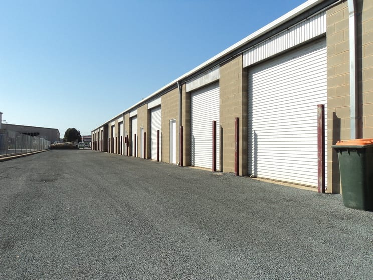 Click to view all images Unit 9/12 Saxon Street Wagga Wagga NSW 2650 - Image 2