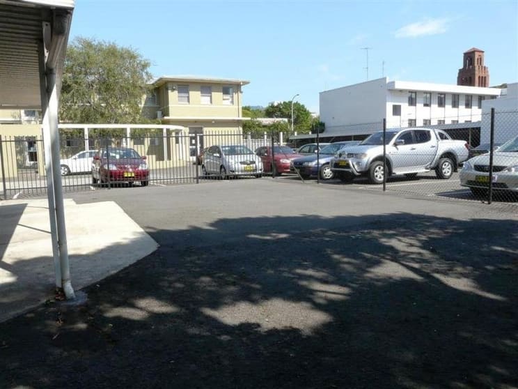 Click to view all images 36 Stewart Street Wollongong NSW 2500 - Image 3
