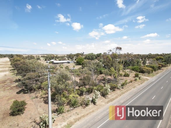 Click to view all images 1474 Mallala Road Korunye SA 5502 - Image 2