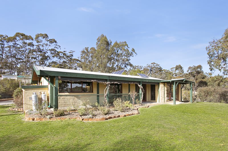 Click to view all images 91 Tehan Court Heathcote VIC 3523 - Image 1