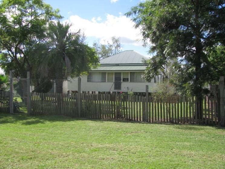 Click to view all images 11 ACRE LIFESTYLE BLOCK Jandowae QLD 4410 - Image 1