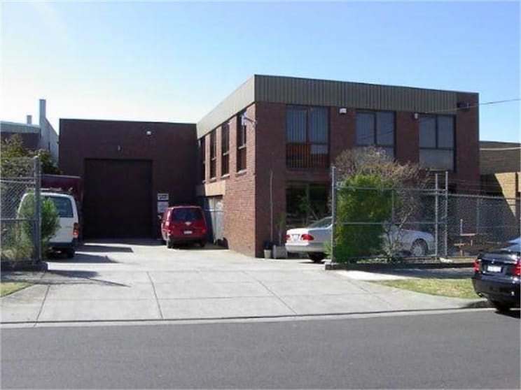 Click to view all images 35 Kembla St Cheltenham VIC 3192 - Image 3