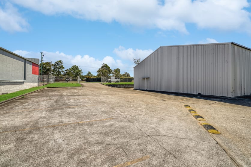 Showrooms / Bulky Goods commercial property for lease at 2 Norfolk Avenue South Nowra NSW 2541
