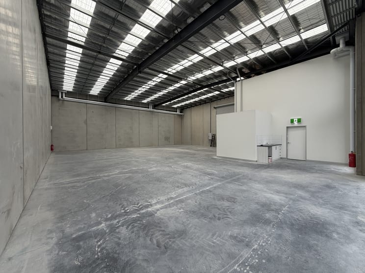 Showrooms / Bulky Goods commercial property for lease at 1 Kelly Court Springvale VIC 3171