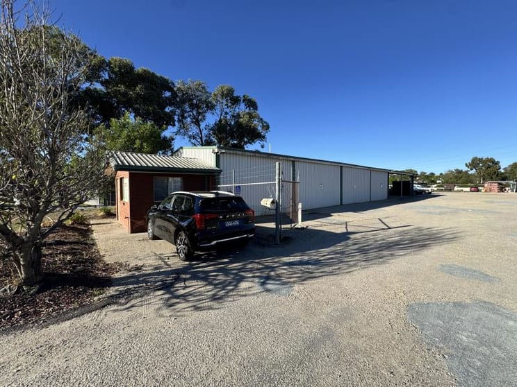 Offices commercial property leased at 11A Catherine Cres. Lavington NSW 2641 Offices commercial property leased at 11A Catherine Cres. Lavington NSW 2641