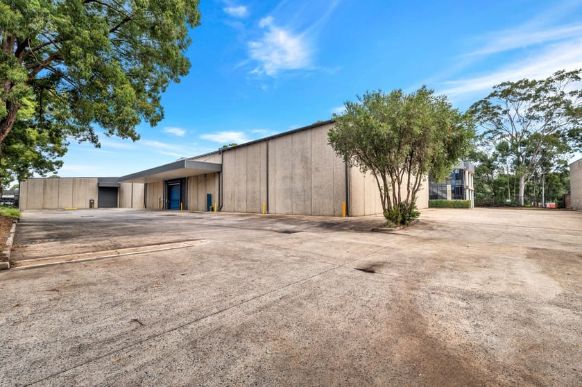 Factory, Warehouse & Industrial commercial property for lease at 15 Helles Avenue Moorebank NSW 2170