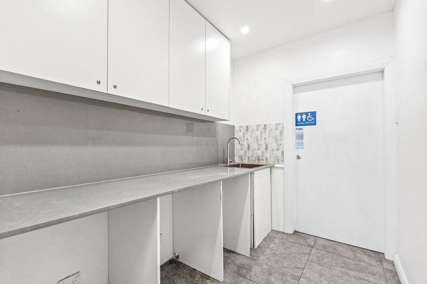 Showrooms / Bulky Goods commercial property for lease at 38-42 Oxford Street Darlinghurst NSW 2010 Showrooms / Bulky Goods commercial property for lease at 38-42 Oxford Street Darlinghurst NSW 2010