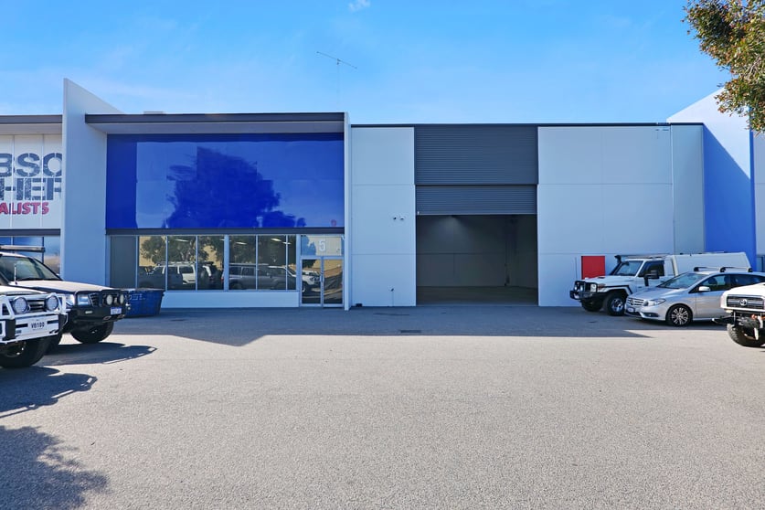 Showrooms / Bulky Goods commercial property for lease at 5 Kalgan Road Welshpool WA 6106