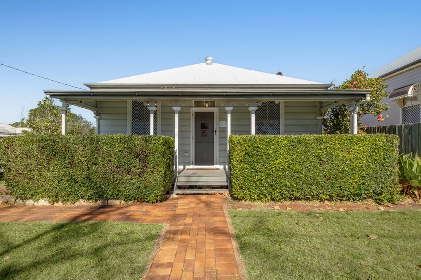 Offices commercial property for lease at 92 Herries Street East Toowoomba QLD 4350 Offices commercial property for lease at 92 Herries Street East Toowoomba QLD 4350