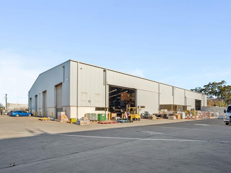 Factory, Warehouse & Industrial commercial property for lease at 10 Hazelhurst St Kewdale WA 6105