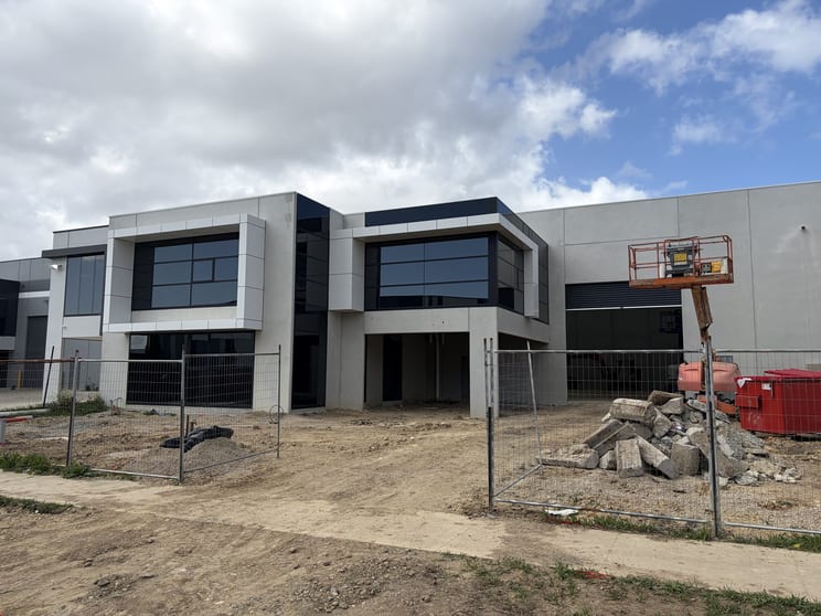 Factory, Warehouse & Industrial commercial property for lease at 12 Hampden Road Cranbourne West VIC 3977 Factory, Warehouse & Industrial commercial property for lease at 12 Hampden Road Cranbourne West VIC 3977