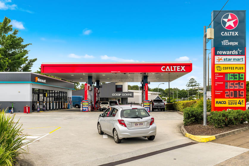 Shop & Retail commercial property for sale at Caltex, 164 Bennetts Road Norman Park QLD 4170