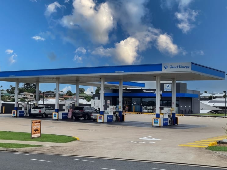 Shop & Retail commercial property for sale at 154 Main Street Kawungan QLD 4655