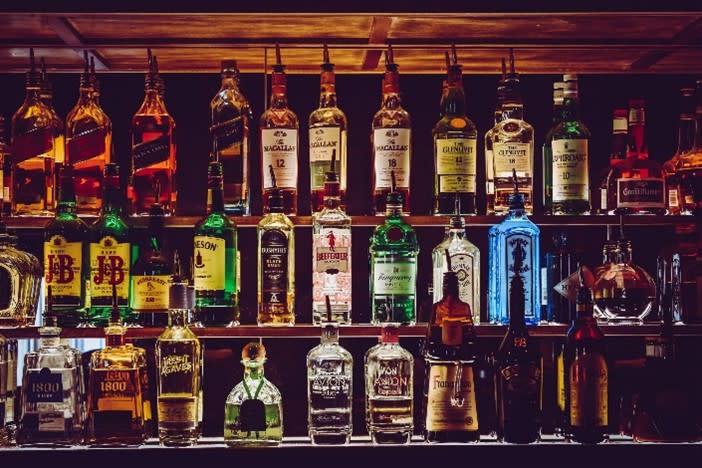 ** SOLD ** Trendy Boutique Bar in sought after city location   $45,900