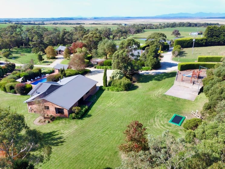 Holiday Cottages, Coastal, Motel