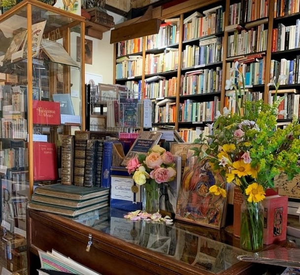 Retail Bookshop + 1-Bedroom Apartment Ballarat, VIC Retail Bookshop + 1-Bedroom Apartment Ballarat, VIC