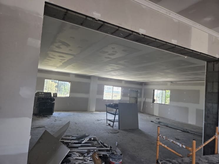 Petrol Station, Convenience Store - New Rebuild. New Lease.
Massive Potential.
