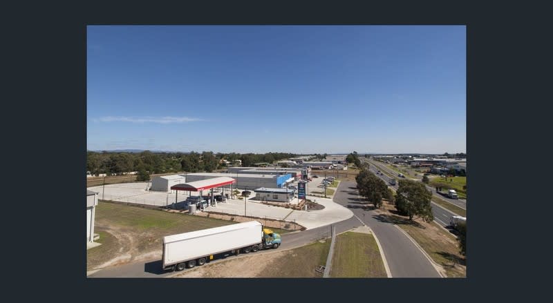 Unmanned Petrol Station - Mobil Diesel Stop. CA Site - No Rent.
Highway Location